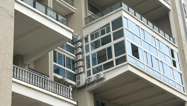 500平房子装20余台空调19个马桶